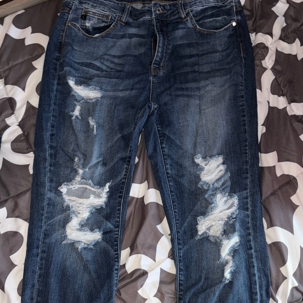 Judy Blue Dark Wash Distressed Boyfriend Jeans